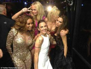 Spice Girls - Wannabe & Spice Up You Life (Live Olympic 2012 London)