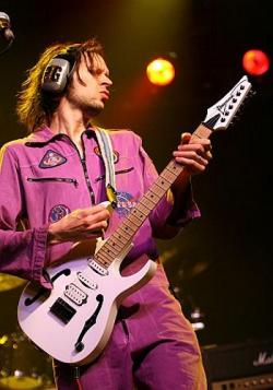 Paul Gilbert - 